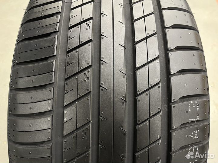 RoadX RXQuest SU01 285/40 R21 и 315/35 R21 109Y