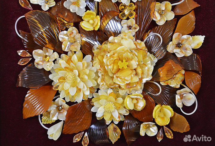 Картина из янтаря 