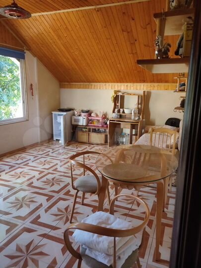 Комната 70 м² в 2-к., 2/2 эт.