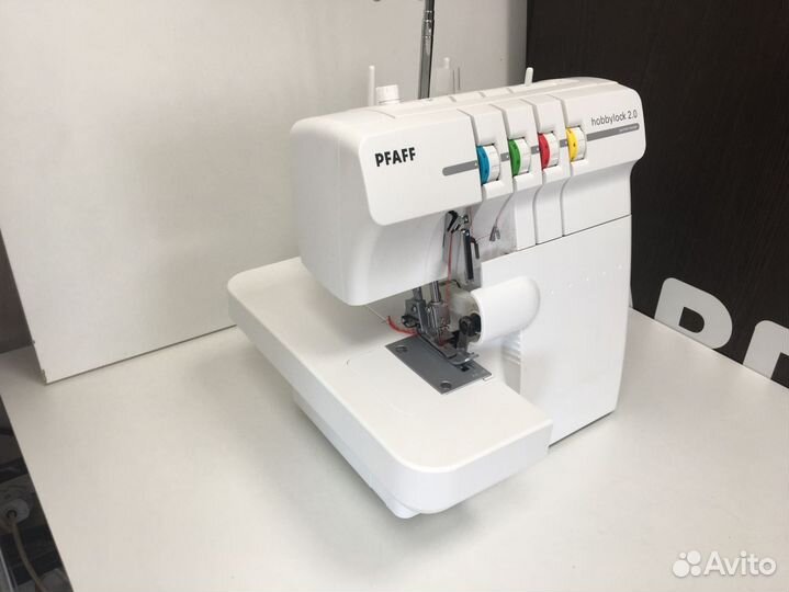 Оверлок Pfaff Hobbylock 2.0