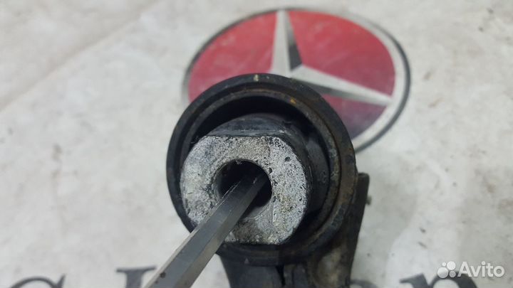 Передние рычаги на Mercedes-Benz R129 W124 W201