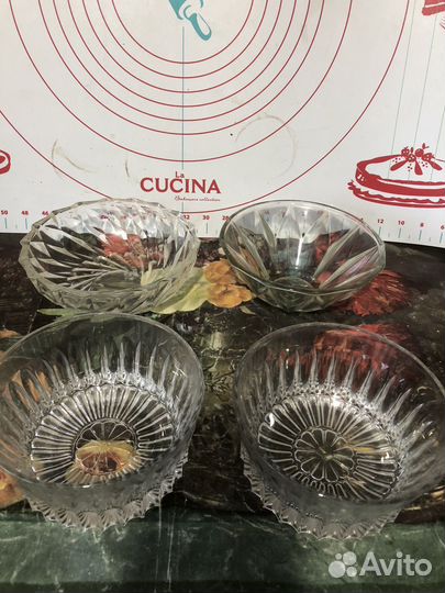 Вазы и рюмки хрустальные. СССР