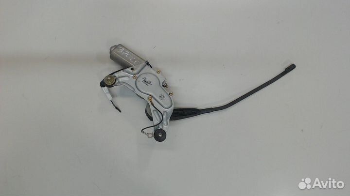 Двигатель стеклоочистителя задний Mazda 323 (BA)