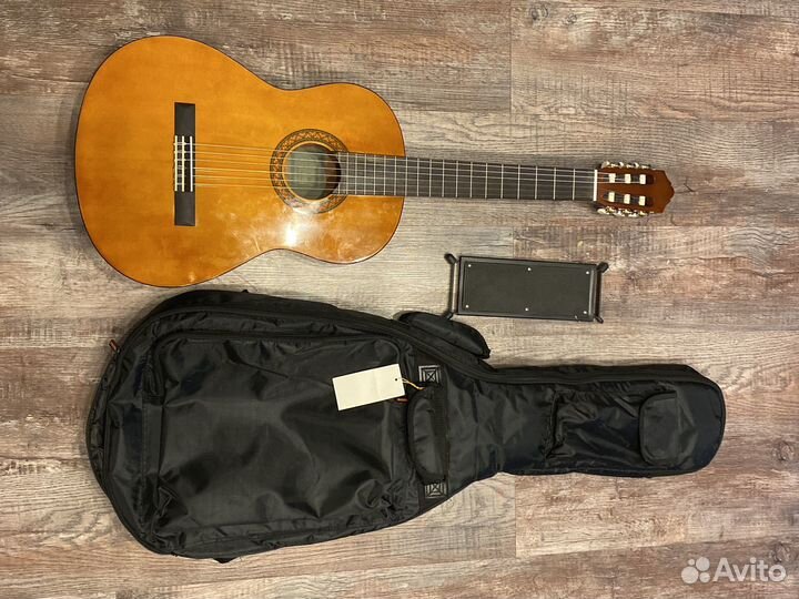 Классическая гитара yamaha c40