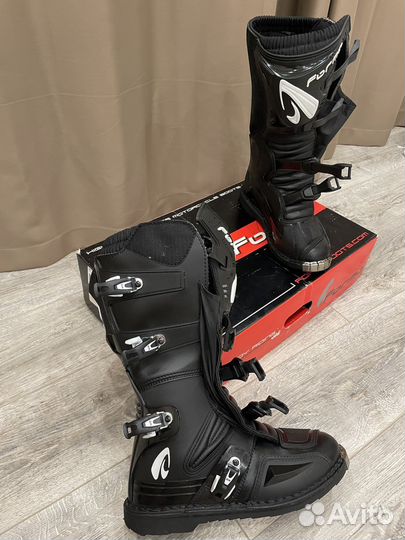 Мотоботы для мотокросса и эндуро