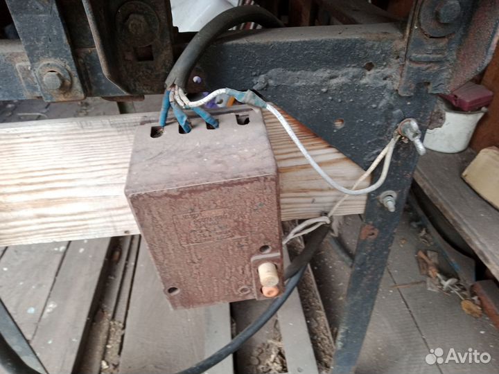 Циркулярная пила стационарная 380 вт с фуганком