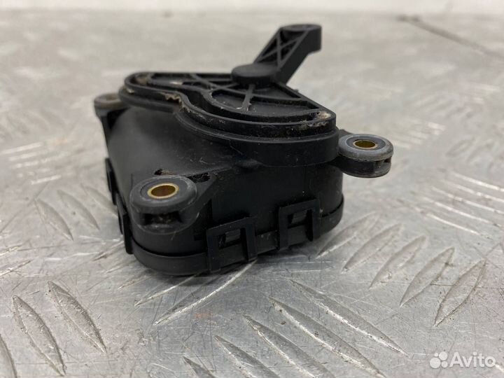 Б/У Сервопривод заслонки печки (моторчик