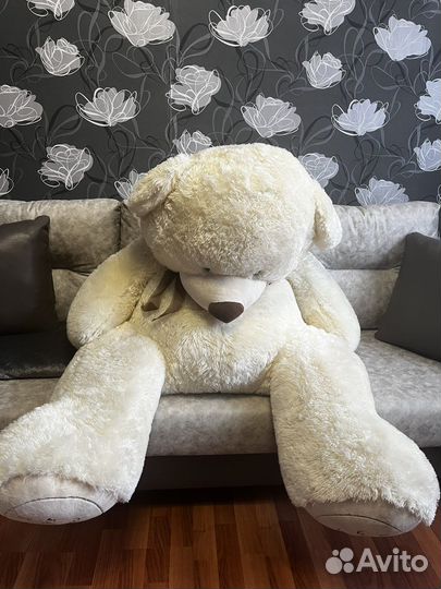 Поюшевый медведь
