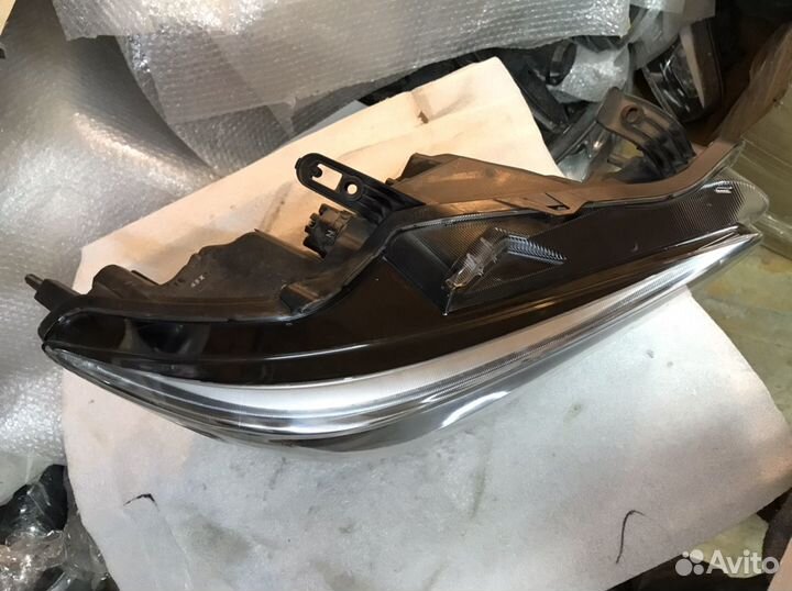 Фара правая Infinity Q50