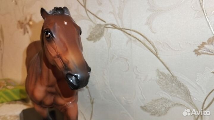 Фигурки лошадей breyer