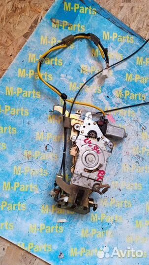 Замок двери задний правый Mazda Mpv LW3W 2004