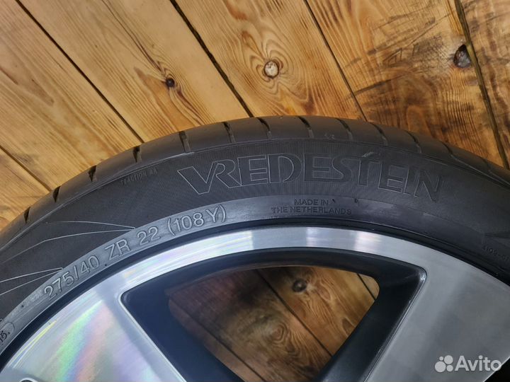 R22 Vredestein Ultrac Vorti 275/40, PCD 5x120 DIA 72.6