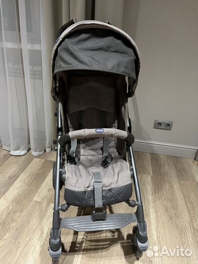 Прогулочная коляска chicco