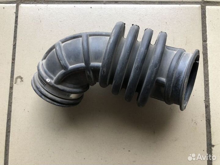 Патрубок воздушного фильтра Ford Focus 3 1.6