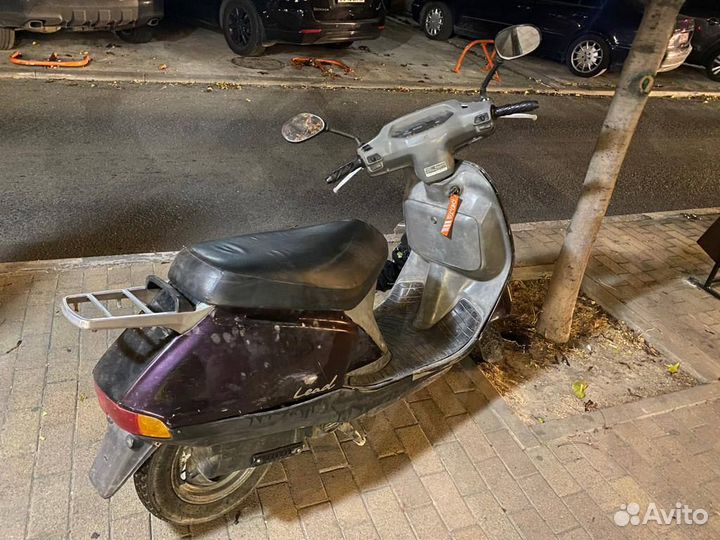 Honda lead 90