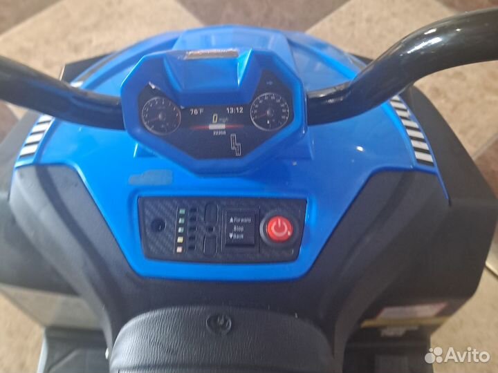 Детский квадроцикл на аккумуляторе
