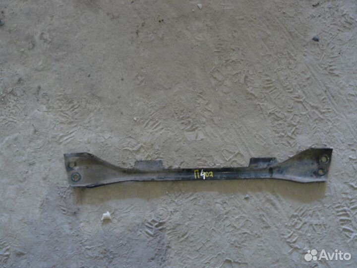 Балка передняя поперечная Peugeot 407 Пежо 407