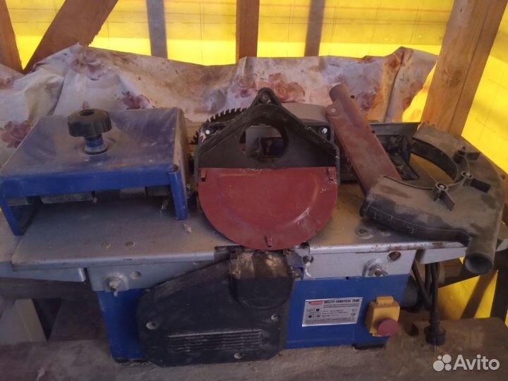 Машина деревообрабатывающая 2500е