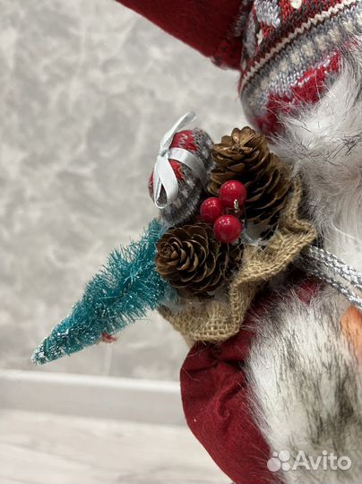 Дед Мороз под елку