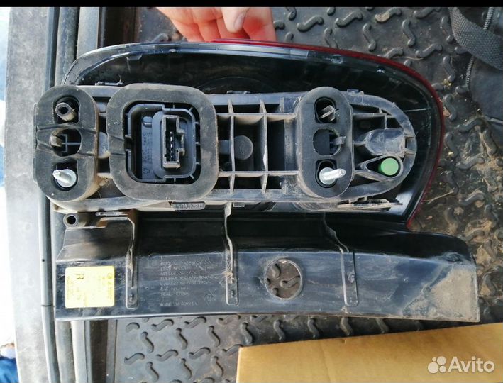 Задний правый фонарь на рено дастер