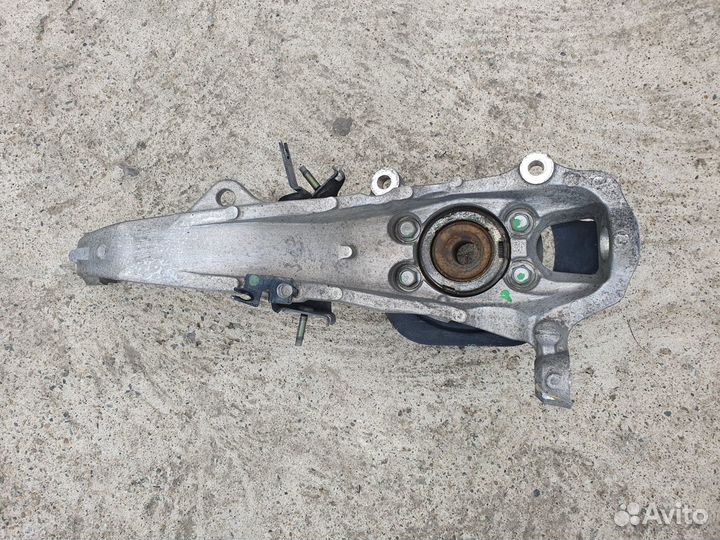 Кулак передний левый (Ступица) для Nissan Fuga