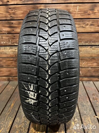 Tigar Sigura Stud 215/55 R16