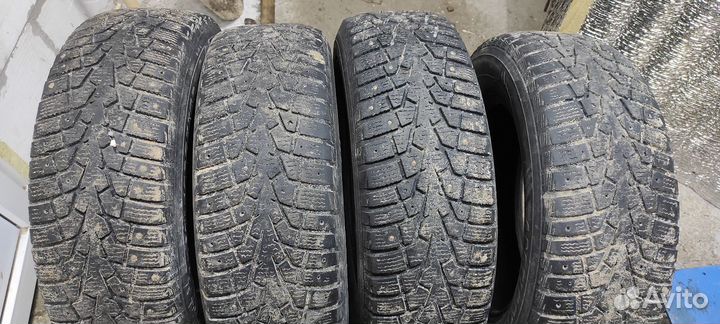 Maxxis ArcticTrekker NP3 215/65 R16