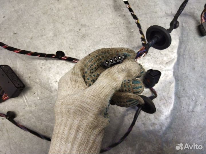 Проводка двери задняя правая Skoda Octavia А5 caxa