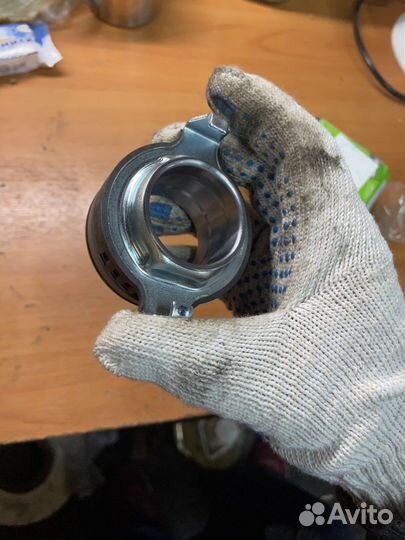 Новый выжимной подшипник Valeo Kia Sportage 1