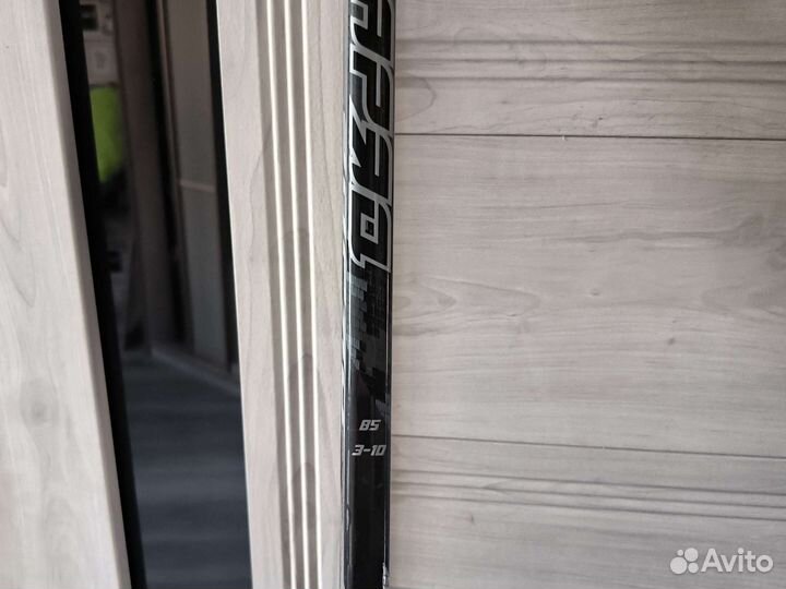 Клюшка хоккейная