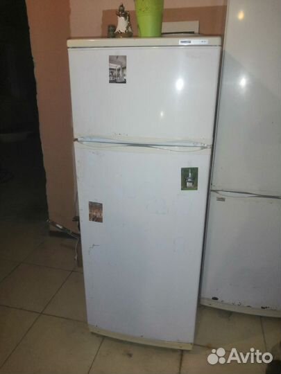 Холодильник Атлант с морозилкой