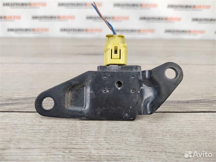 Датчик удара передний subaru Impreza 2 G11 Левый