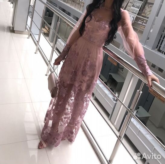 Вечернее платье