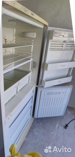 Холодильник Stinol 101 ER