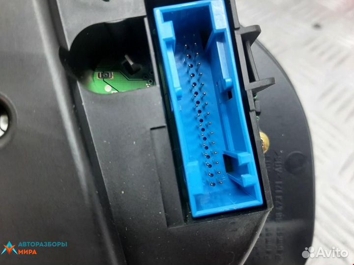 Щиток приборов (приборная панель) Skoda Superb