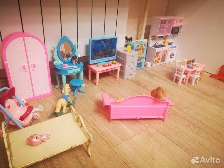 Кукольная мебель комплектом