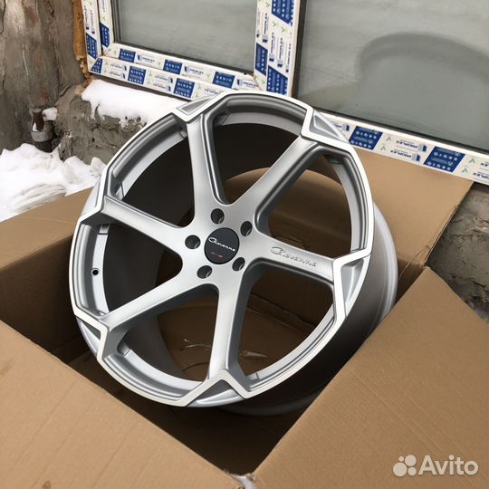 Диски Giovanna Dalar X R22 на Jeep Grand Cherokee