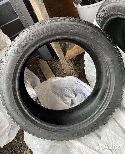 Michelin X-Ice North 4 245/45 R19