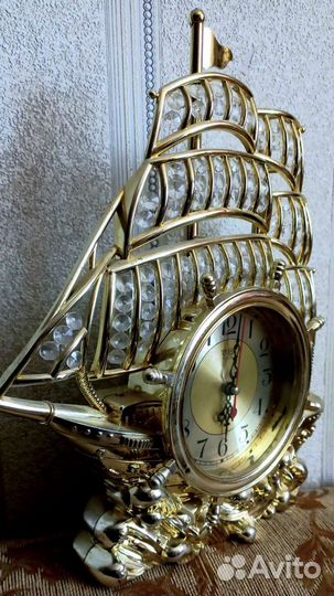 Интерьерные часы настольные