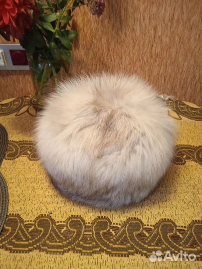 Шапка женская из песца (светлая)