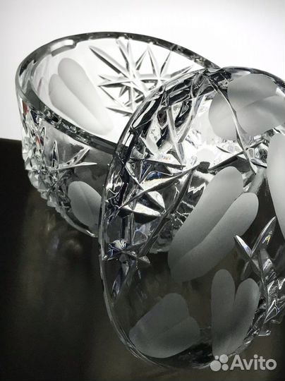 Хрустальная шкатулка конфетница