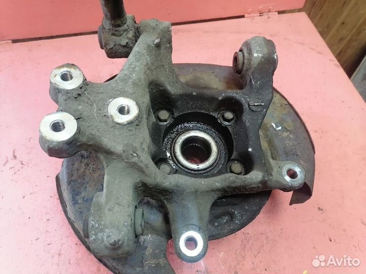 Кулак задний левый Chevrolet Captiva C140