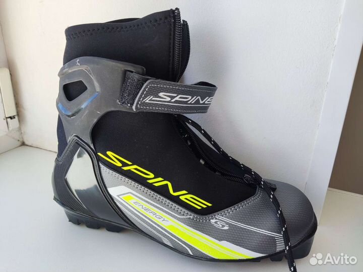 Лыжные ботинки spine новые
