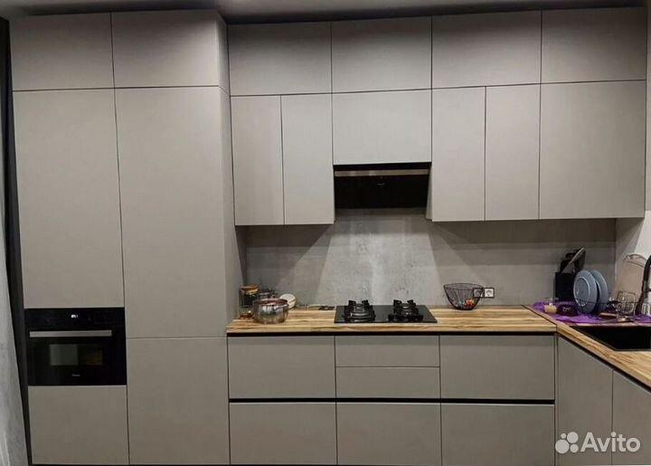 Кухня на заказ угловая