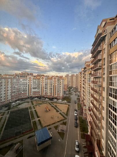 2-к. квартира, 81 м², 10/16 эт.