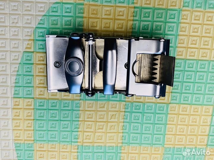 Пряжка на ремень автоматическая