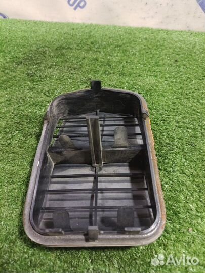 Воздушный клапан кузова задний левый Peugeot 206