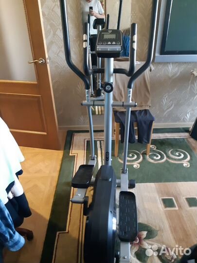 Эллиптический тренажер tourneo
