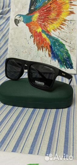 Солнцезащитные очки мужские Lacoste