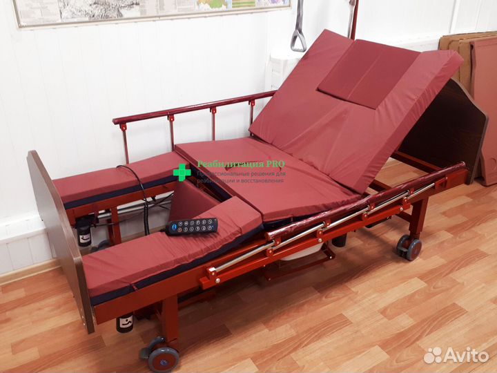 Медицинская кровать